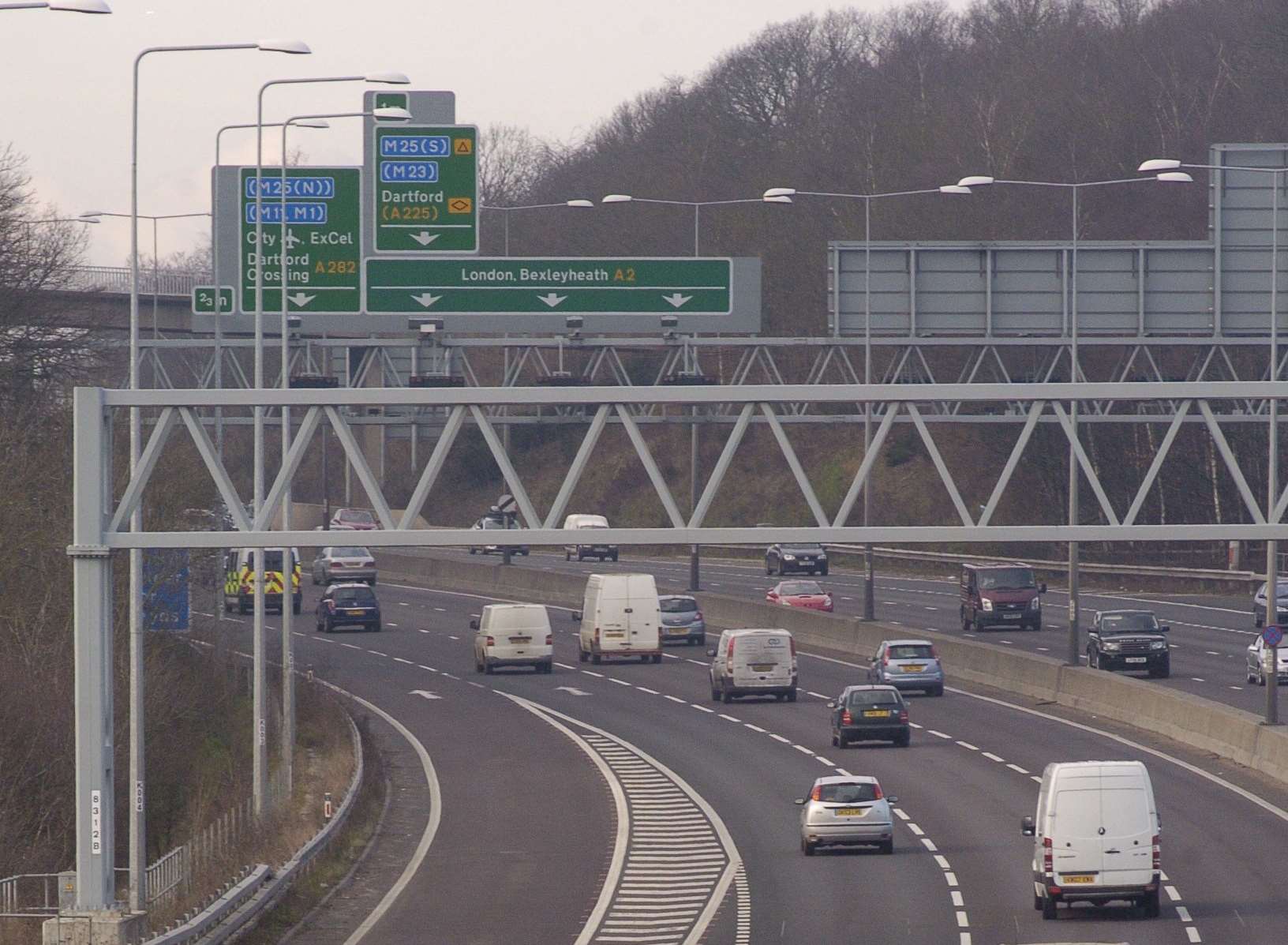 Lane on A2 slip road near Bluewater blocked after accident causes paper ...