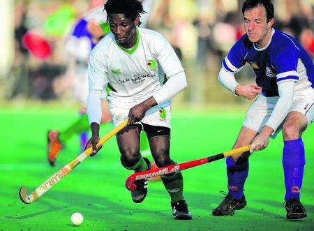 Canterbury's Kwan Browne beats Sevenoaks' Kevin Brown