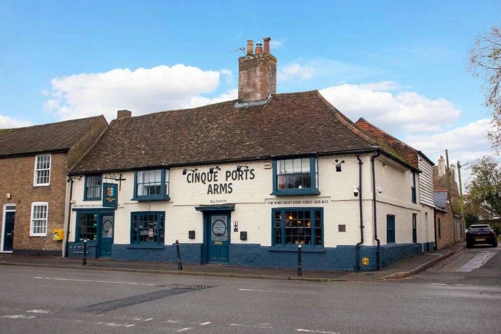 Cinque Ports Arms in New Romney High Street is up for sale. Picture: Sidney Phillips