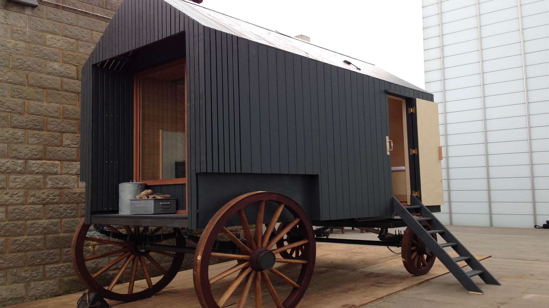 The bathing machine is to star on Channel 4