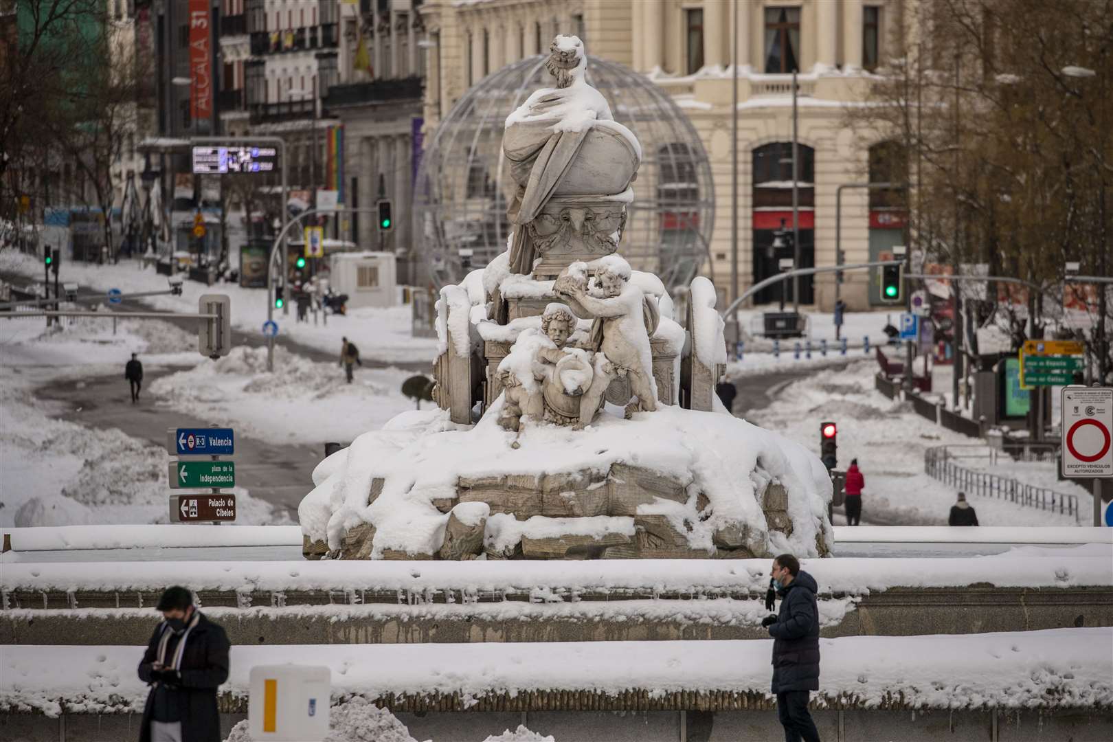 Madrid has been hit by the worst snow storms for decades (Manu Fernandez/AP)