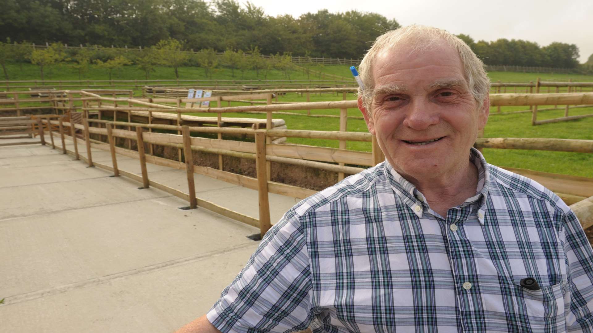 Capstone Park Animal Education Centre. Tony Rocco (owner)