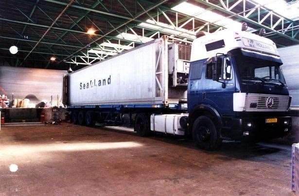 Wacker's lorry at Dover, June 2000