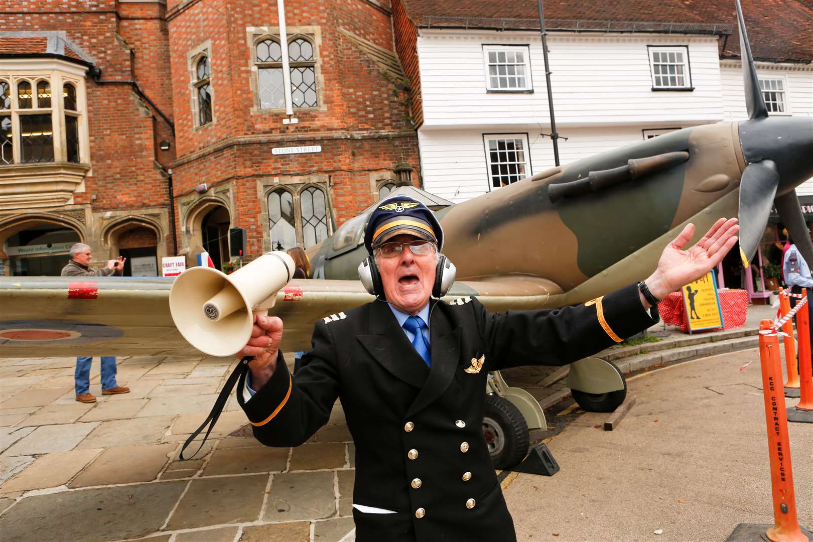 Phil Mummery dressed as Capitan Von Flaphousan at the Cranbrook Apple Fayre