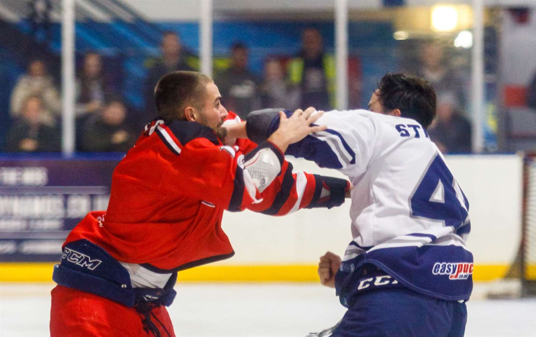 Joe Stephenson in a scrap for Invicta Dynamos against Streatham Redhawks Picture: David Trevallion (60352967)