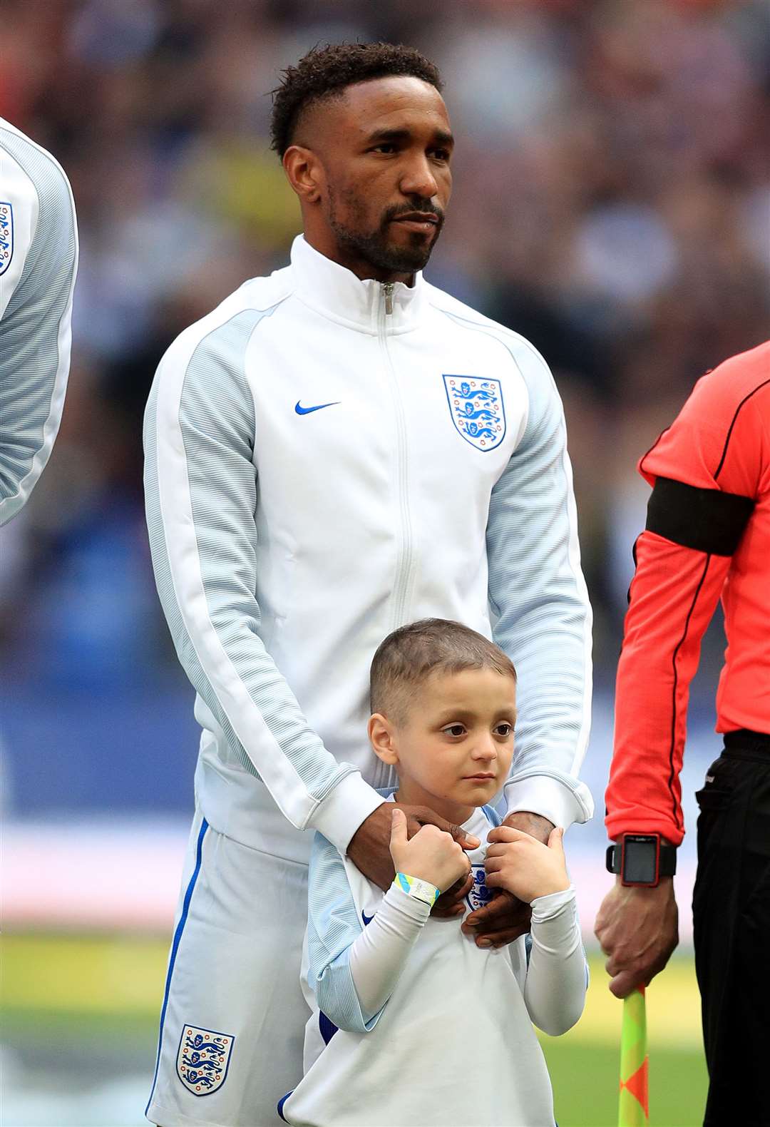 England’s Jermain Defoe with mascot Bradley Lowery At Wembley Stadium (Adam Davy/PA)