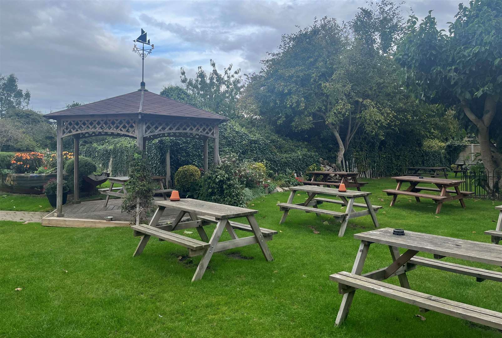 The Three Mariners pub garden