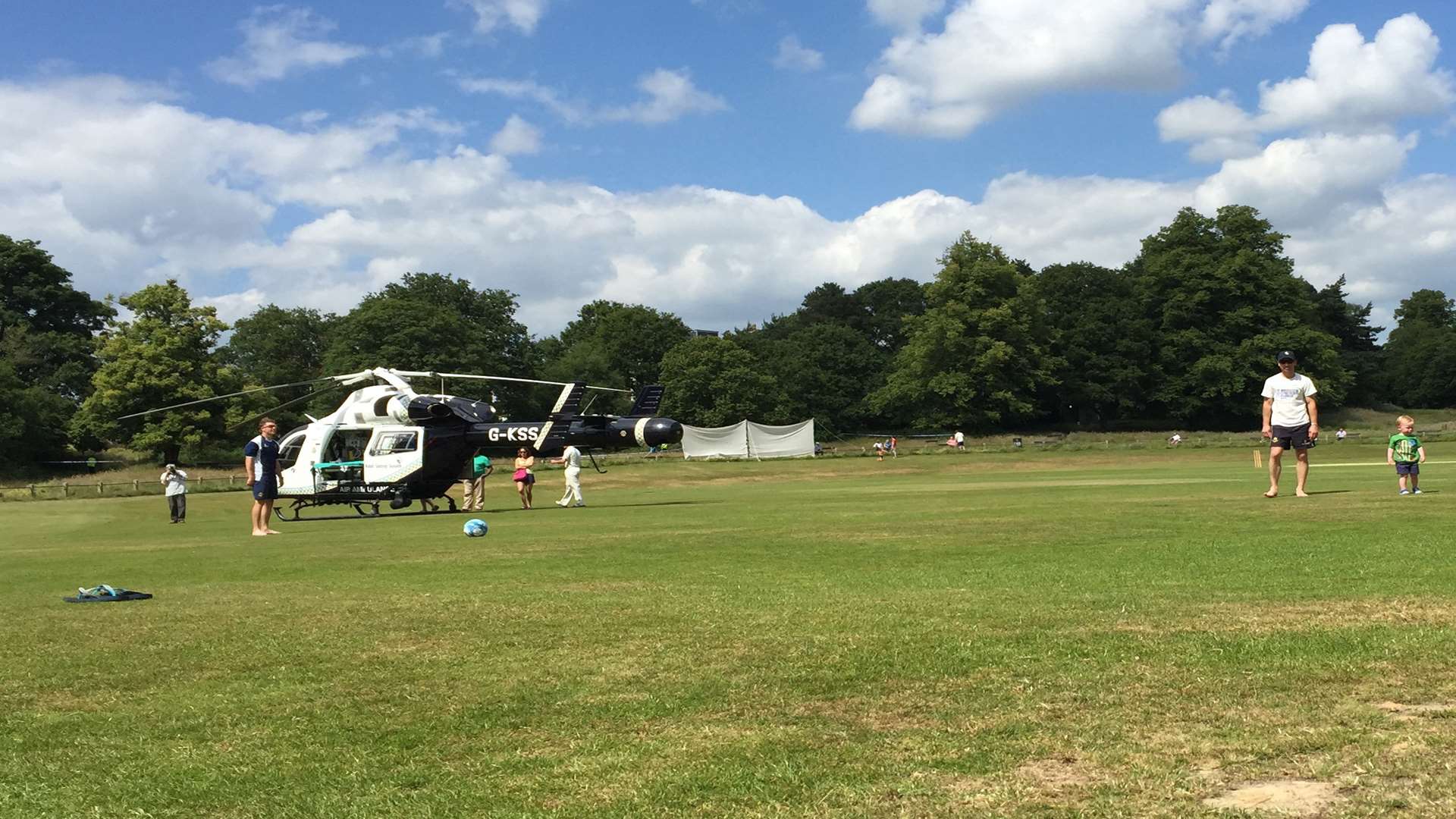 The air amublance lands in Tunbridge Wells in a match between Dartford and Linden Park