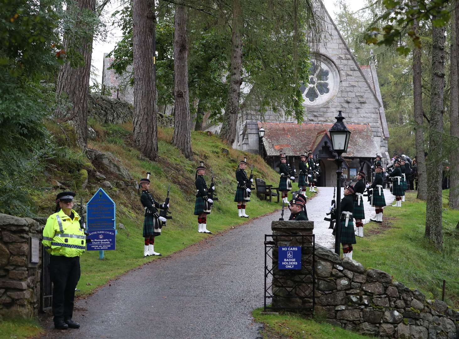 The Royal Regiment of Scotland forming a guard of honour as the Queen arrived at Crathie Kirk last year (Andrew Milligan/PA)