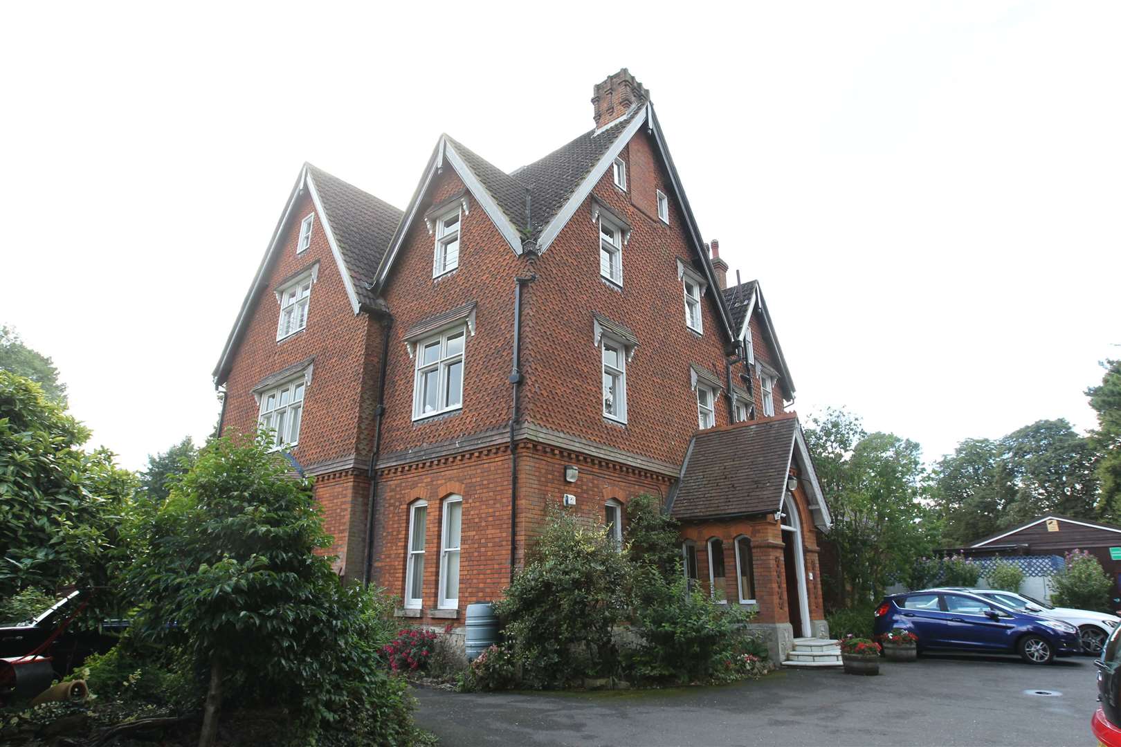 Shernold School is housed in a large Victorian house