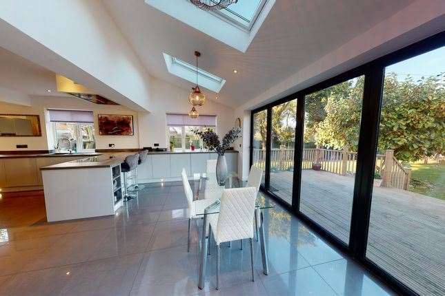 The kitchen/diner overlooking the garden. Picture: Zoopla / Miles & Barr