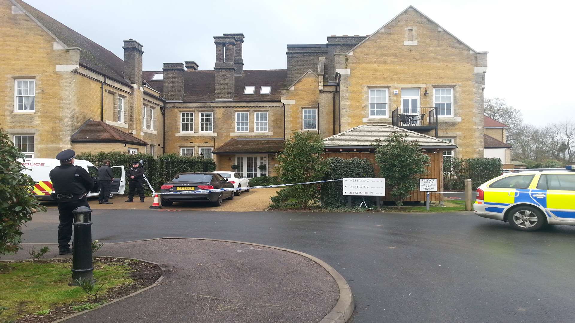 Police at Chapel Drive, Stone.