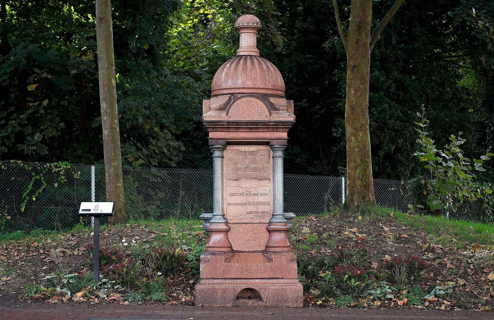 The fountain was originally placed in 1899, but was moved from the Luton Arches to Chatham Cemetery in 1961. Photo: Jane Robb/Arches Local