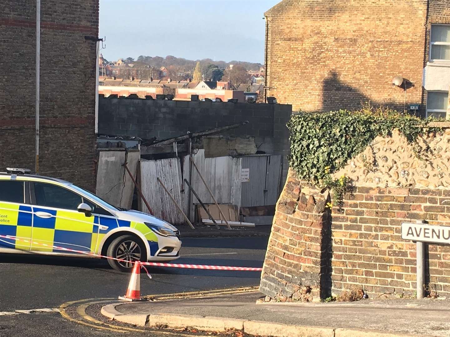 Victoria Road in Ramsgate is closed (5438014)