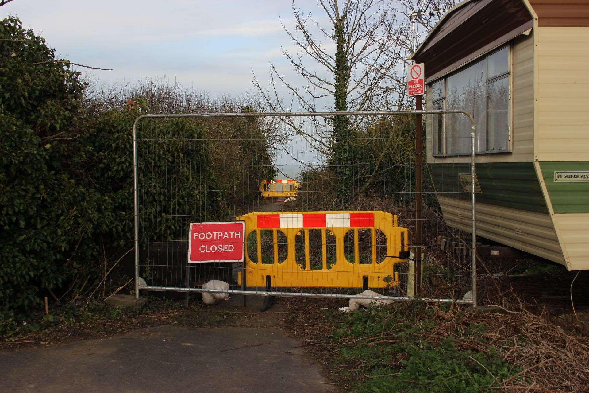 End of the road at Warden Point, Sheppey (7853572)