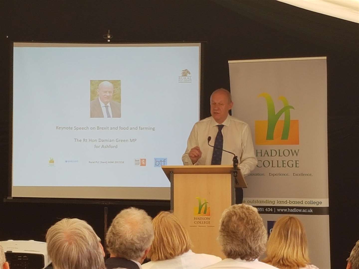MP Damian Green raps out a warning to farmers (2922801)