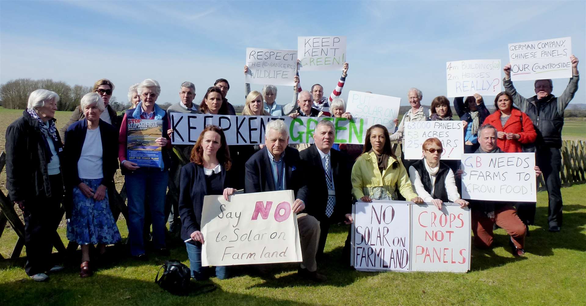 Campaigners at Great Pagehurst Farm