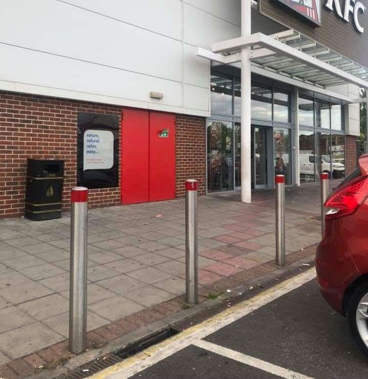 KFC in Strood Retail Park (13351544)