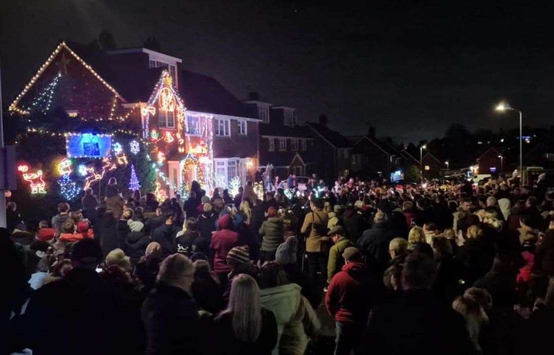 Hundreds of people turned up to see Kevin Green's final Christmas light switch-on in Oak Drive, Larkfield. Picture: Nichole Marney-Green