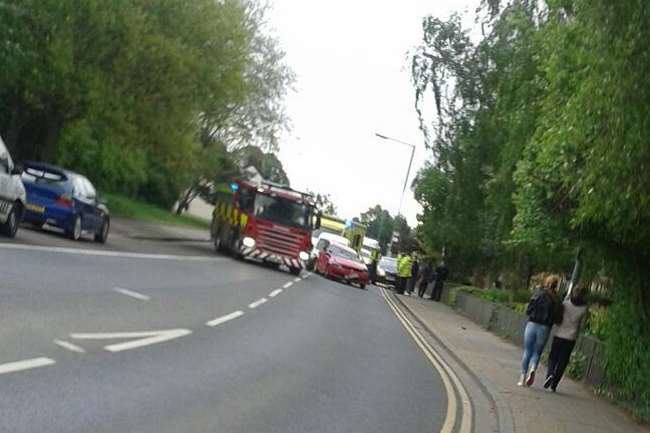 Accident near Fairfield Pool, Dartford.