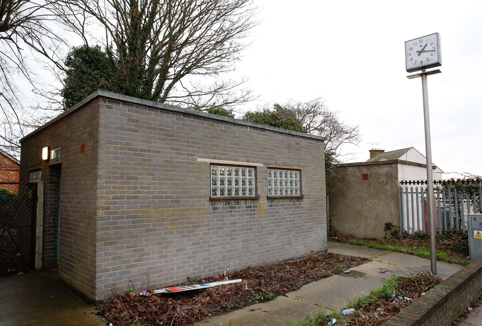 The toilet block in Perry Street, Northfleet had a guide price of £25,000 to £30,000. Picture by: Matthew Walker.