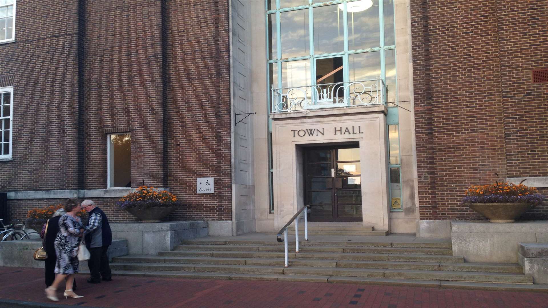 The meeting was held at the council chambers in the Town Hall