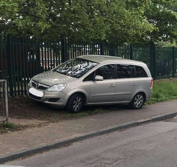 Parents have been spotted mounting the pavement to drop their kids off. Photo: Dartford Safer Roads