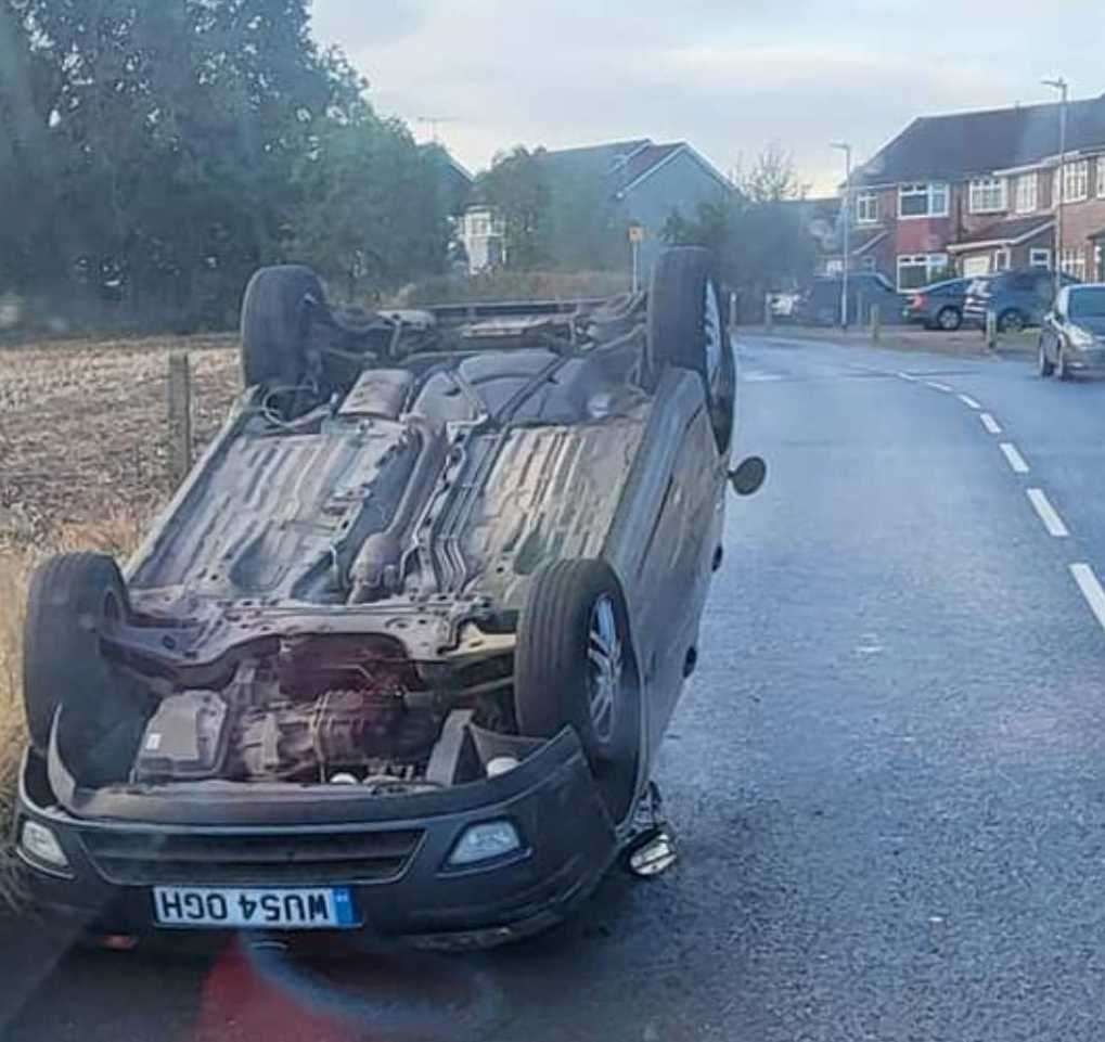 Overturned car in Thong Lane, Gravesend causes traffic on the school-run