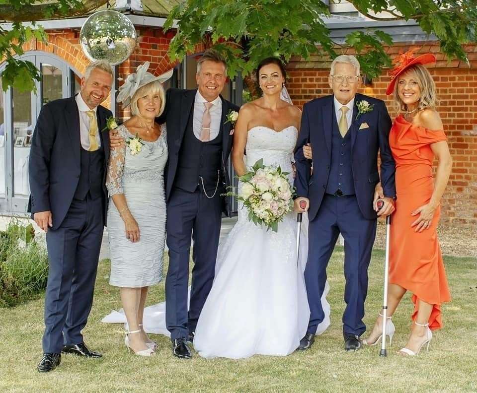 (L-R) Colette's husband Andrew Roots, mum Priscilla Hesmer, brother Neilson Hesmer, sister-in-law Julie Hesmer, dad Lenny Hesmer, and Colette Roots.