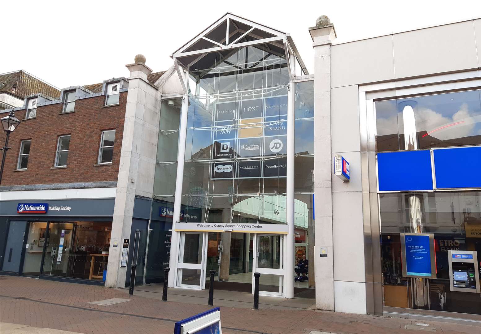 County Square shopping centre in Ashford gets new owners as H M