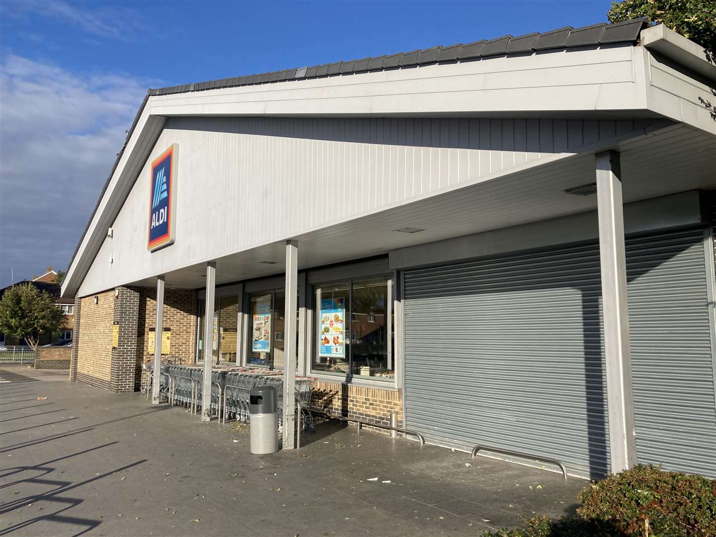 Aldi store in Sheerness closed to mark the Queen's funeral. Picture: John Nurden