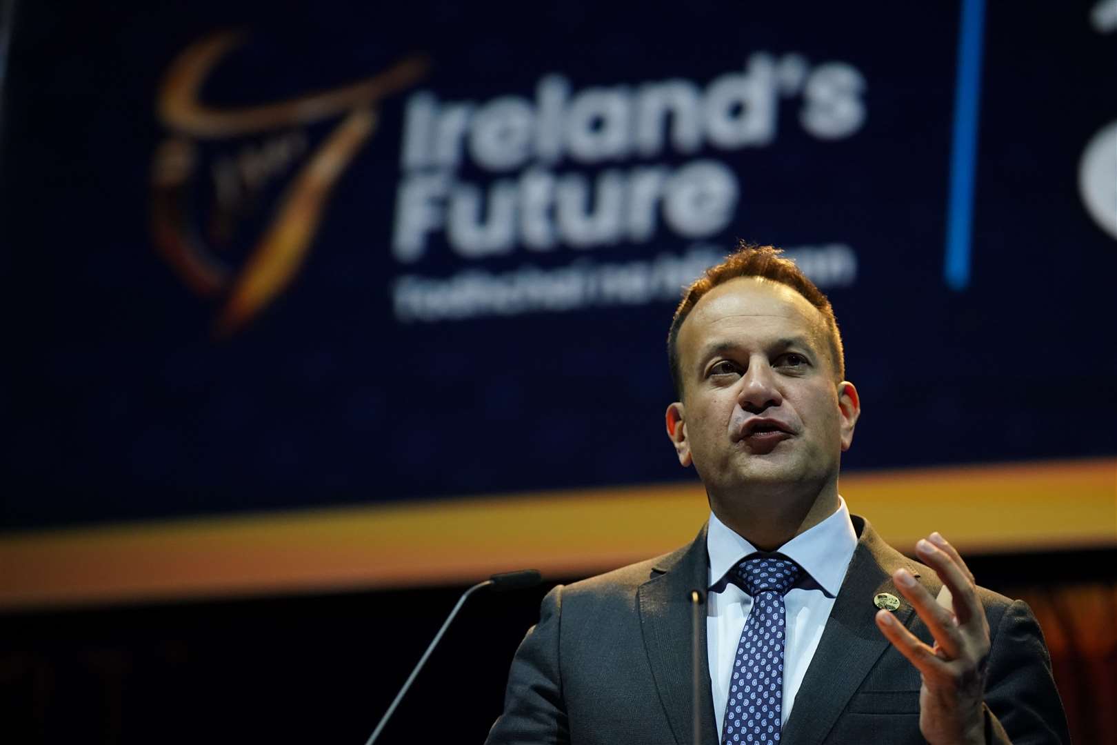 Tanaiste and leader of the Fine Gael party Leo Varadkar addresses the crowd (Niall Carson/PA)