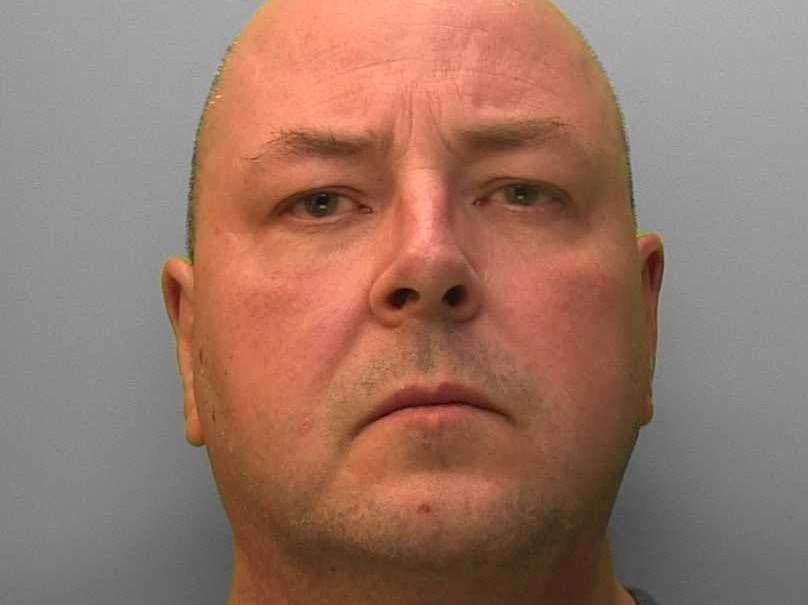 Former police inspector Glenn Jones has been jailed (7725095)