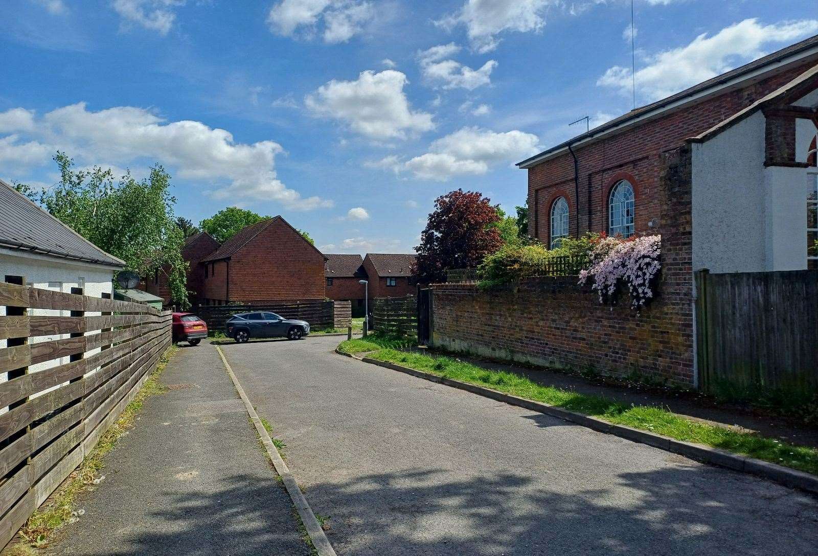 Police were called to Styles Close in Four Elms