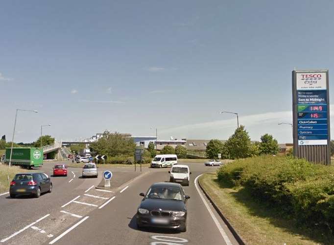 Gas leak repair on Thanet Way in Whitstable due to last into weekend