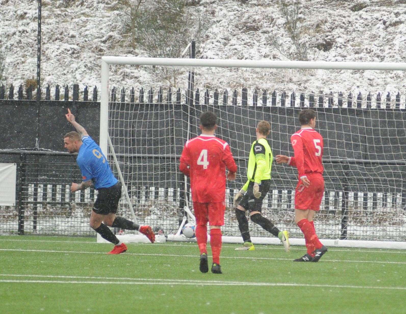 A snowy March day in Gillingham as Sevenoaks Town romp to a 6-0 win over Hollands & Blair Picture: Steve Crispe