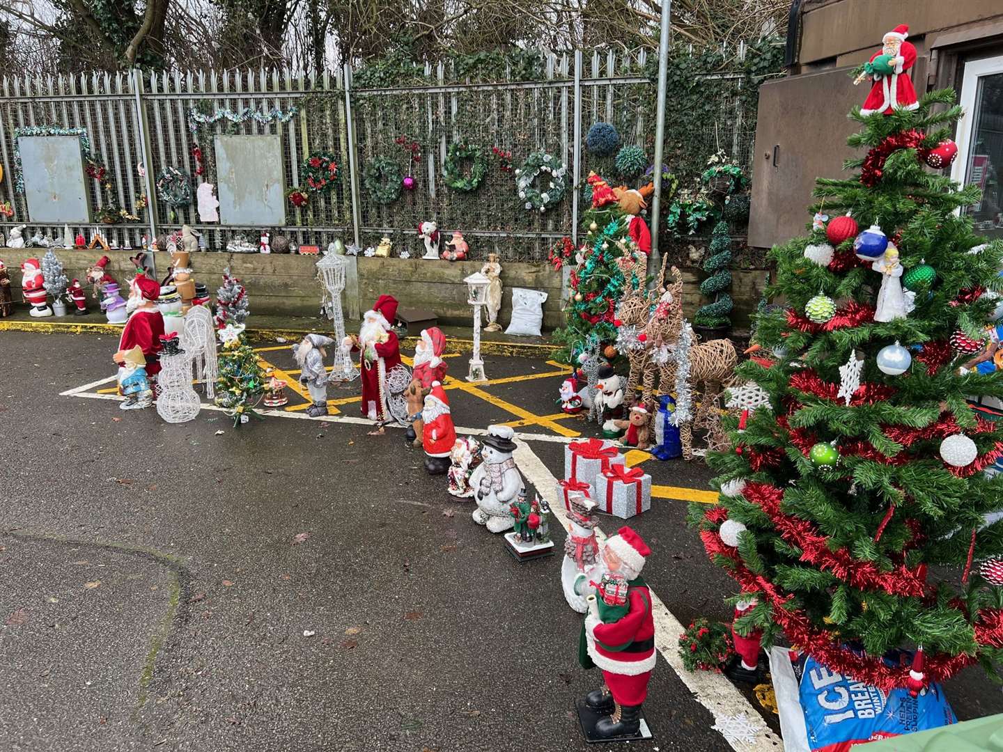 Tovil Household Waste Recycling Centre at Christmas