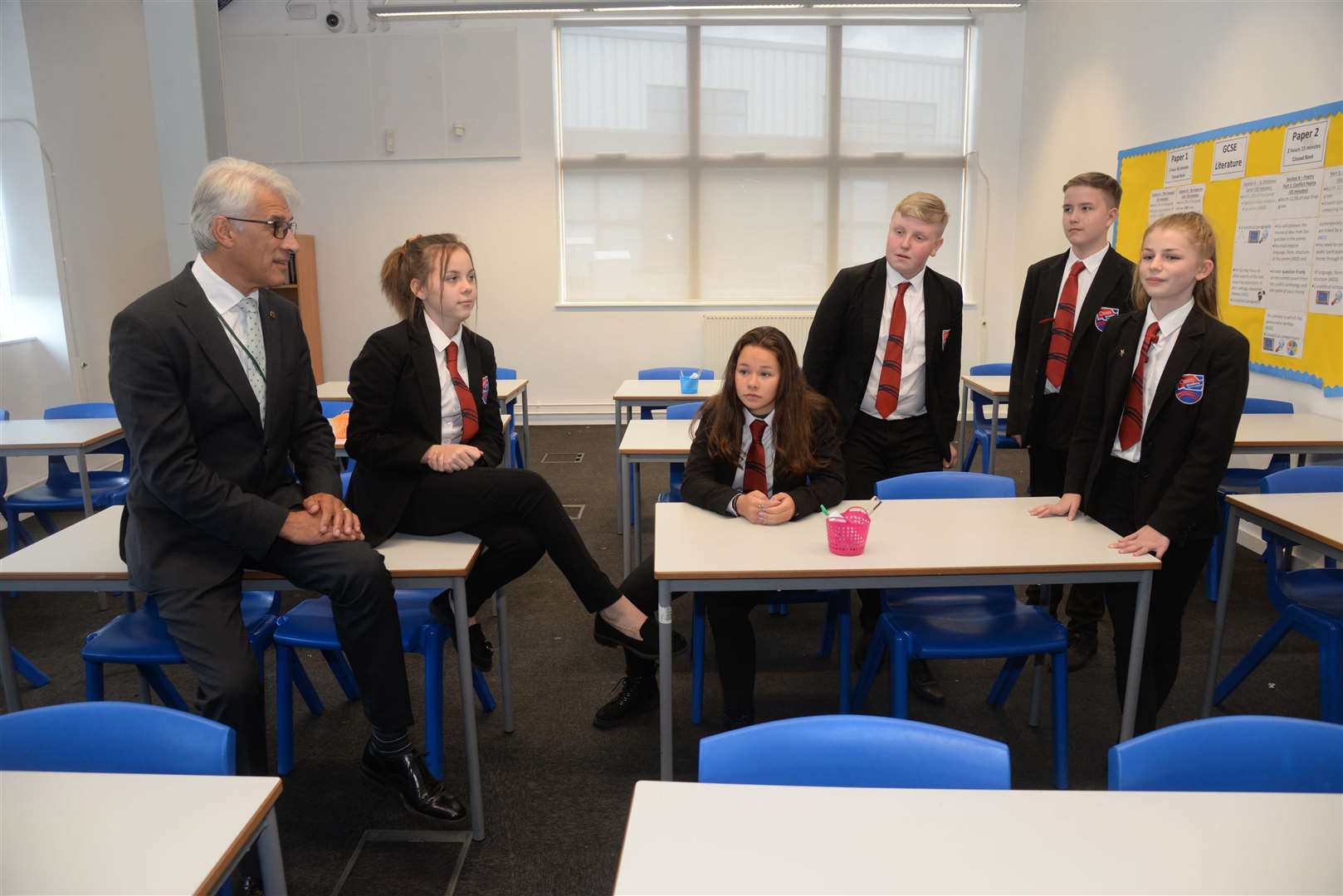 Oasis founder Steve Chalke speaking to pupils in one of the new classrooms at The Oasis Academy in Minster Road on Tuesday. Picture: Chris Davey. (43906120)