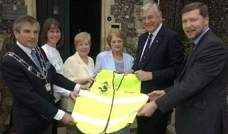 FULL OF SUPPORT: Cllr Richard Parkinson, Sheila Flynn, Jan Wickham, Gillian Reuby, Edwin Boorman and Simon Dolby. Picture: CHRIS DAVEY