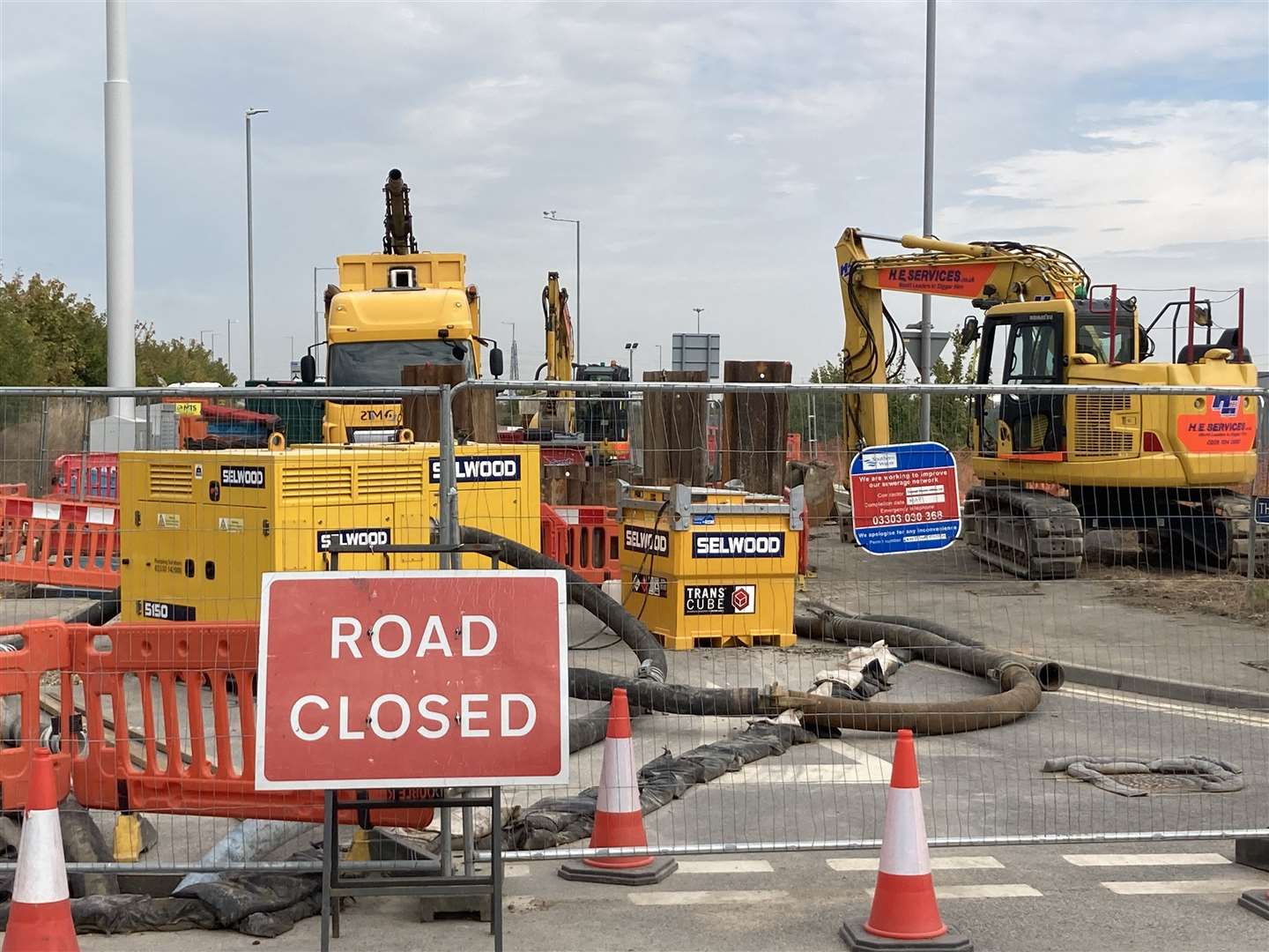 Sewage pipe leak at Rushenden closed Thomsett Way, Queenborough