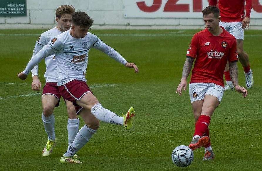 Ebbsfleet midfielder Craig Tanner on the ball against Chelmsford last Saturday. Picture: Ed Miller/EUFC