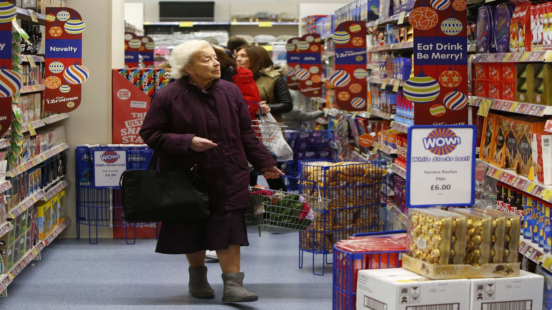 Ashford: B&M Opens To Shoppers After Delivery Driver Wipes Out ...