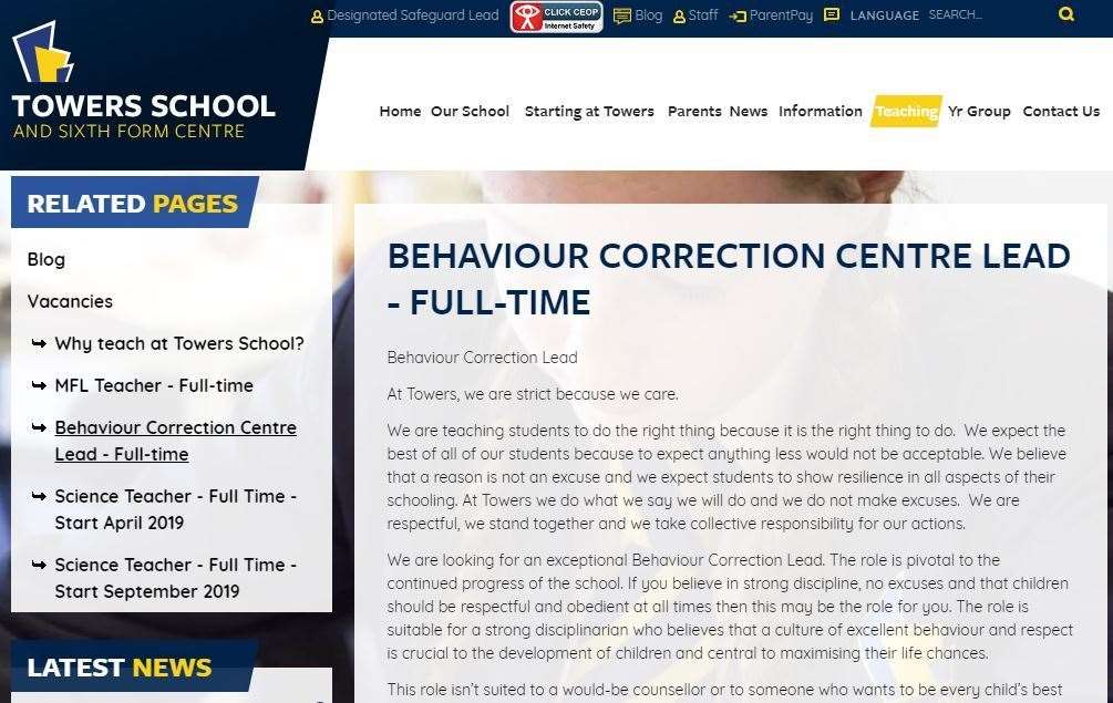 The school advert on the website (8148795)