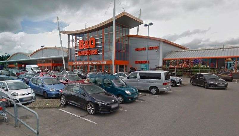 B&Q in Ashford closed for a deep clean