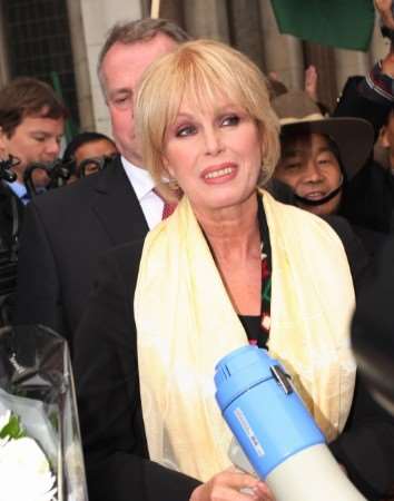 Actress Joanna Lumley supports Gurkhas at last High Court battle