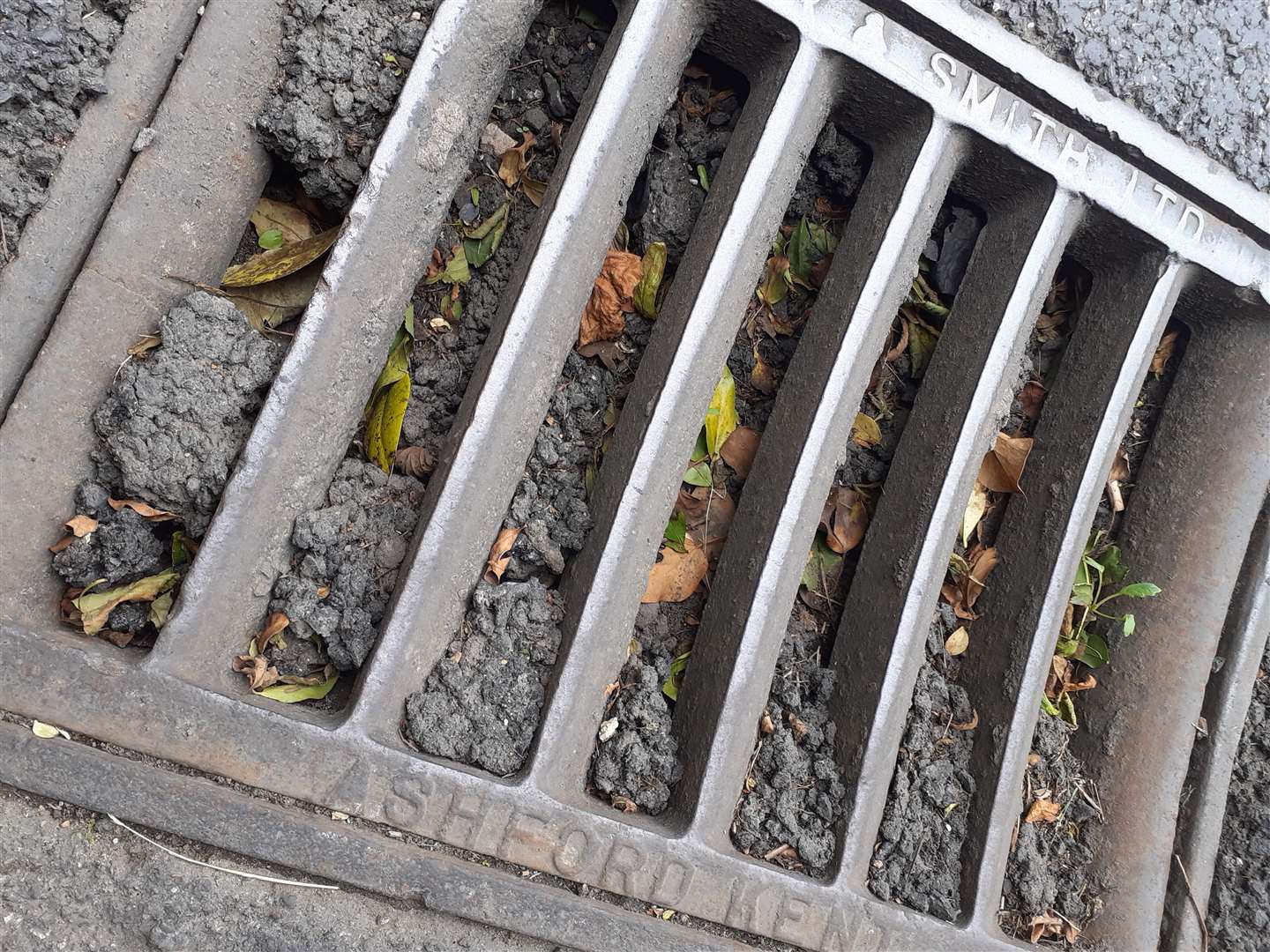 The blocked gully in Lower Road, Leeds