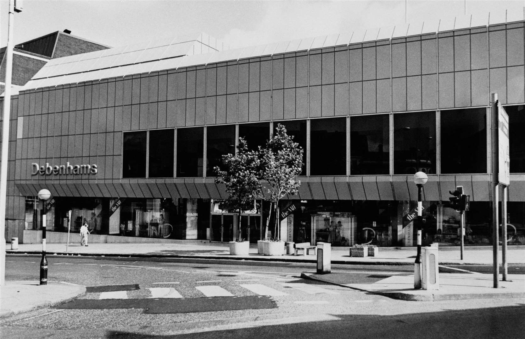 The Debenhams store at Luton, Bedfordshire, which burned down in 1987 (PA)