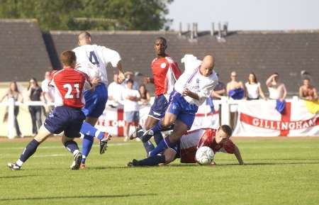 Gillingham play Lille in Montreuil