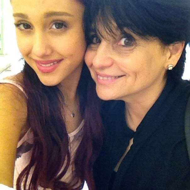 Ariana Grande with mum Joan