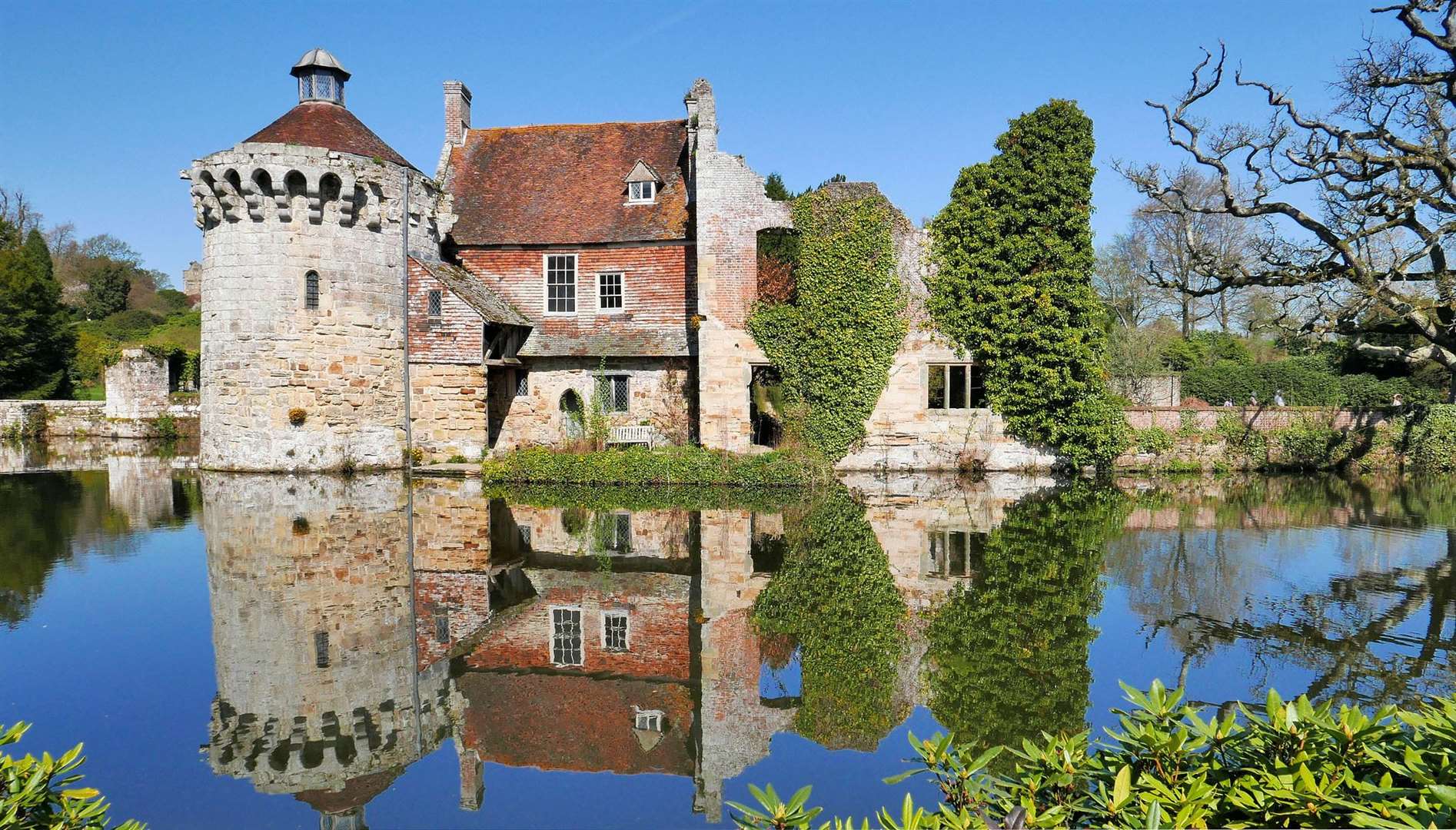 Scotney Castle, Tunbridge Wells. Picture: Tom Lee, Flickr (50333995)